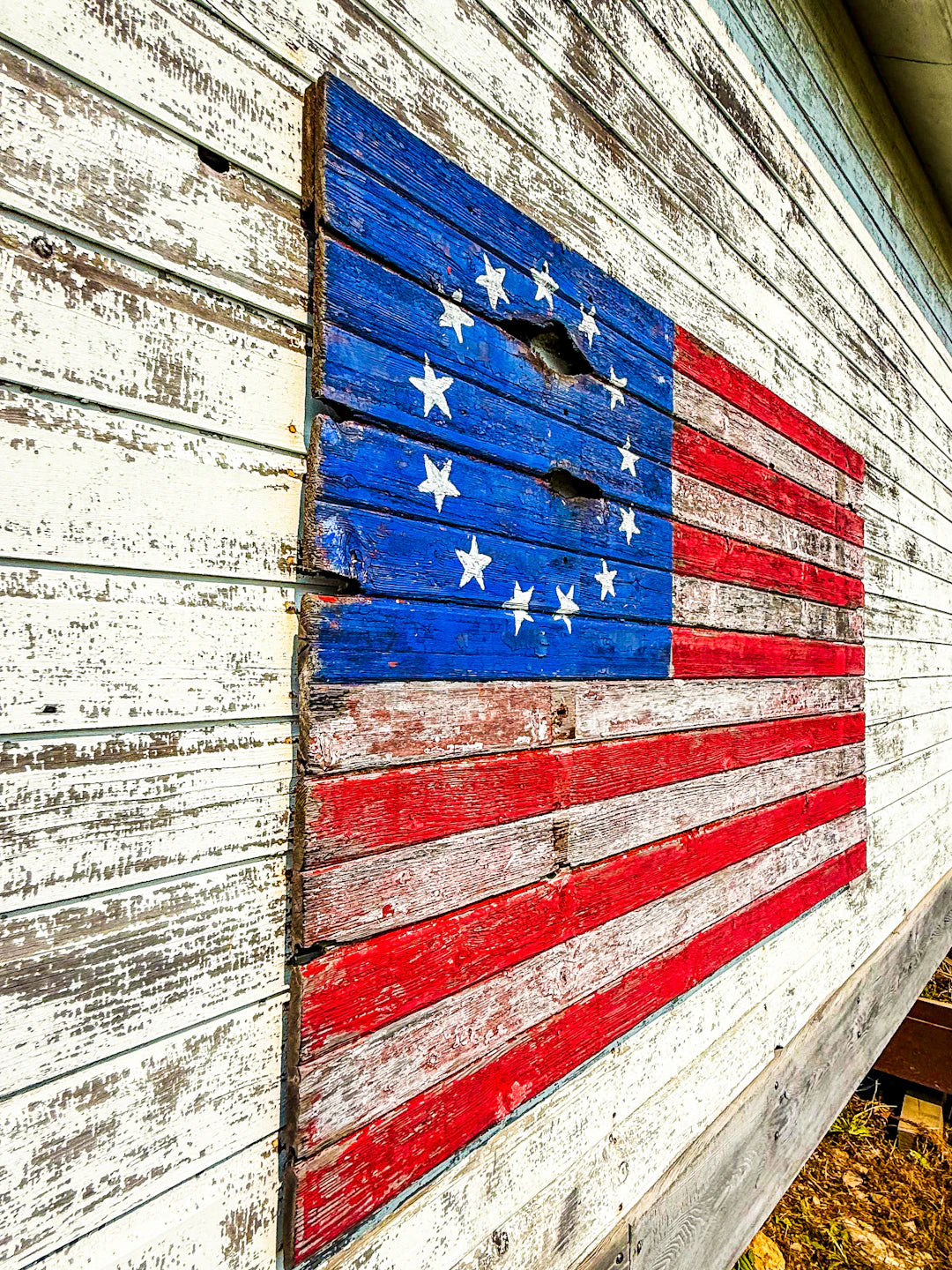 Discover the Beauty of Elegant Wooden Flag Display Cases